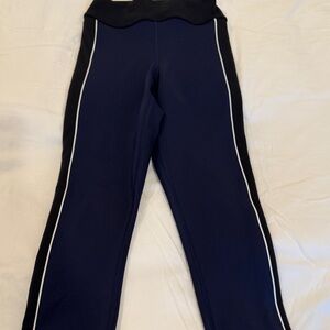 Greyson women  Leggings in Navy and Black